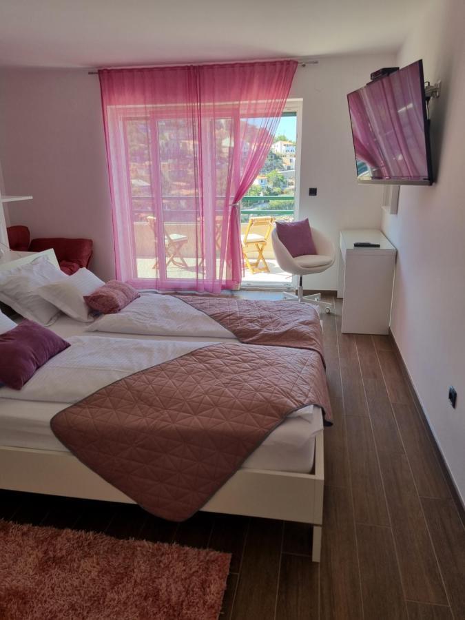 Villa Relax , With Seaview And Two Pools Near Beach Stari Grad Exterior foto